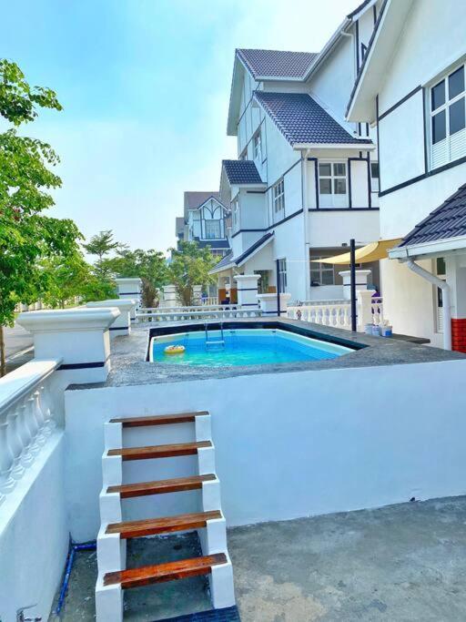 3 Storey Swimming Pool&Projector House Setia Alam Шах Алам Екстериор снимка