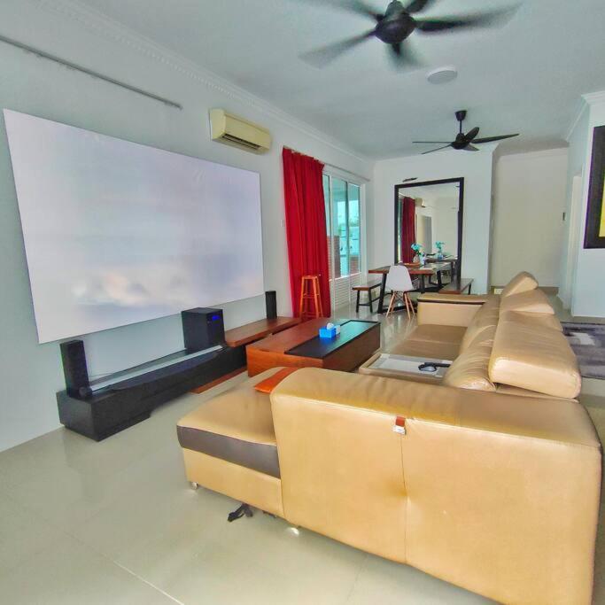 3 Storey Swimming Pool&Projector House Setia Alam Шах Алам Екстериор снимка
